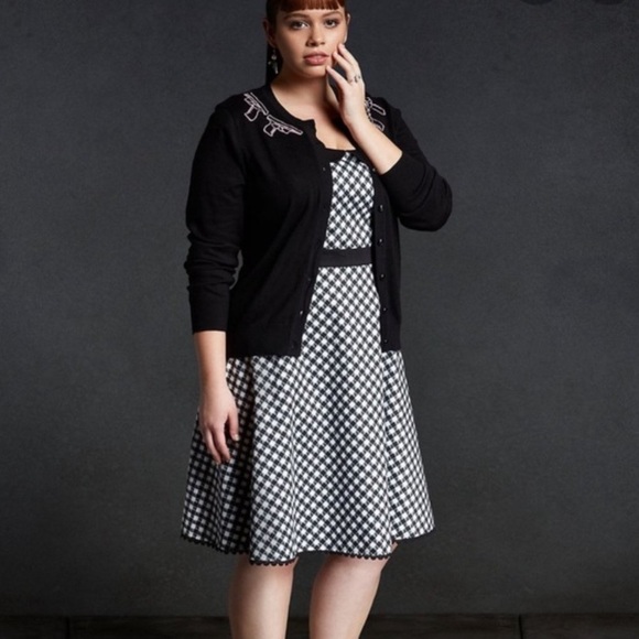 Torrid Orphan Black Alison Peter Pan Collar Gun Print Retro Swing Dress 22 3X - Picture 14 of 16
